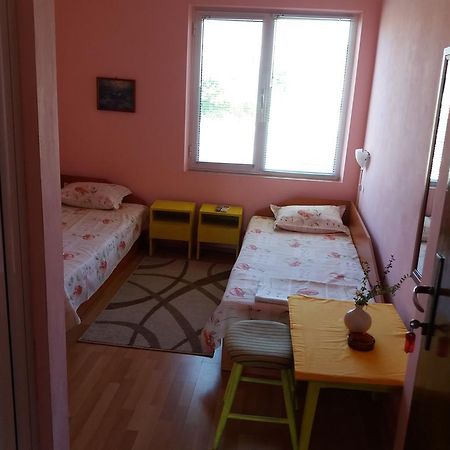 Stai Za Gosti Venera Hotel Hisarya Bagian luar foto