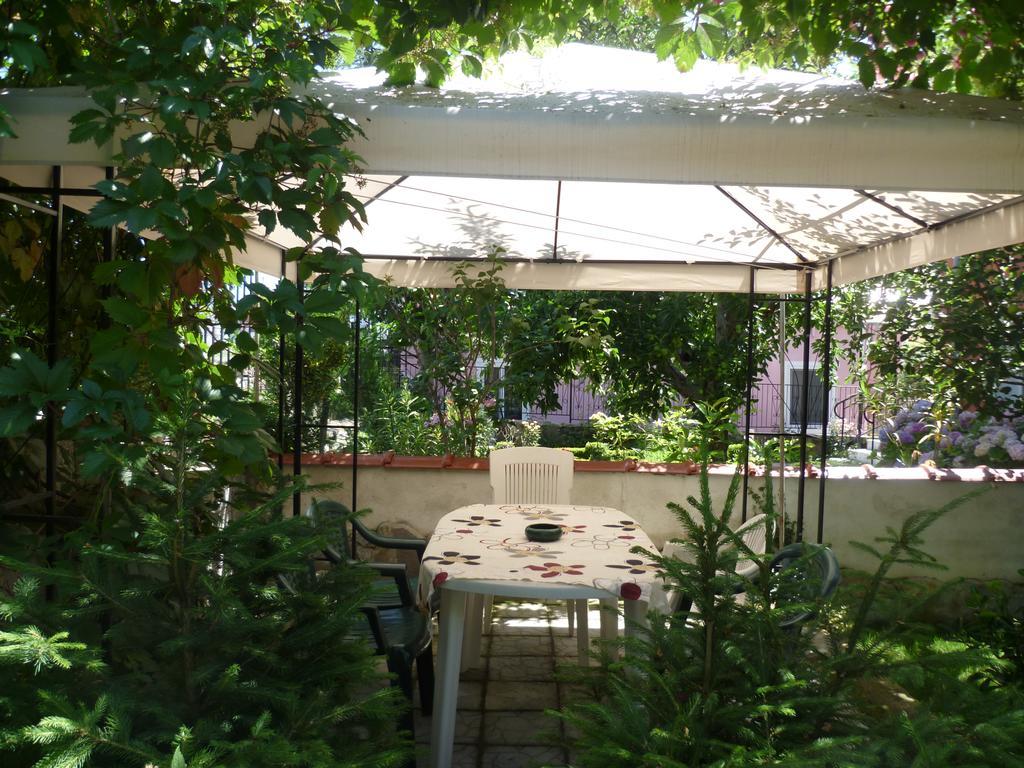 Stai Za Gosti Venera Hotel Hisarya Bagian luar foto