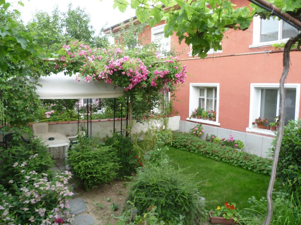 Stai Za Gosti Venera Hotel Hisarya Bagian luar foto