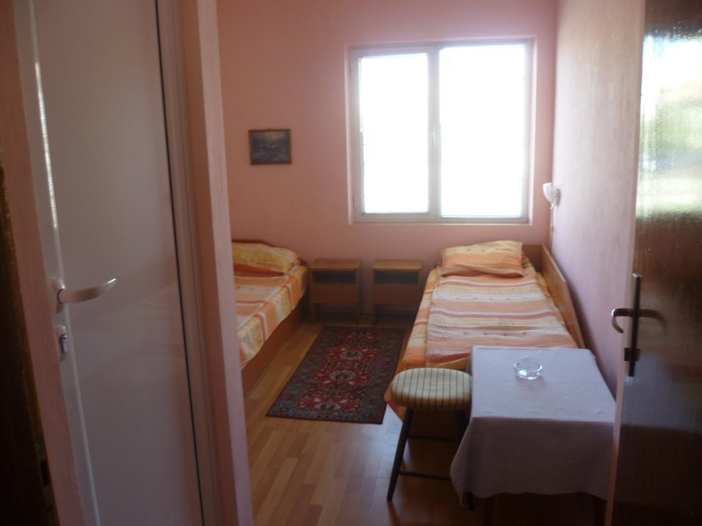 Stai Za Gosti Venera Hotel Hisarya Bagian luar foto